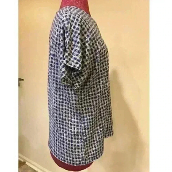 Requirements Top Size Medium Squares Keyhole Back - Picture 4 of 9